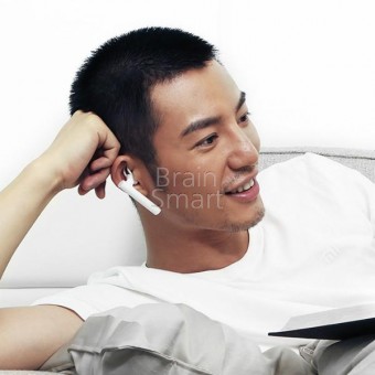 Bluetooth гарнитура Xiaomi Mi Headset (ZBW4349CN) белый фото